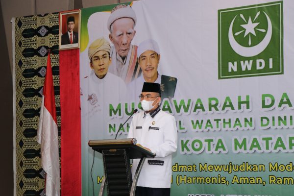 Wakil walikota Mataram TGH. Mujiburahman