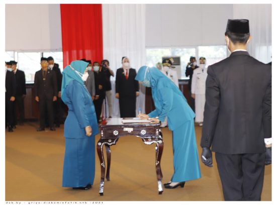 Lantik Ketua TP. PKK Kabupaten Sumbawa, Hj. Niken Pesan Agar Sukseskan Program Pemerintah