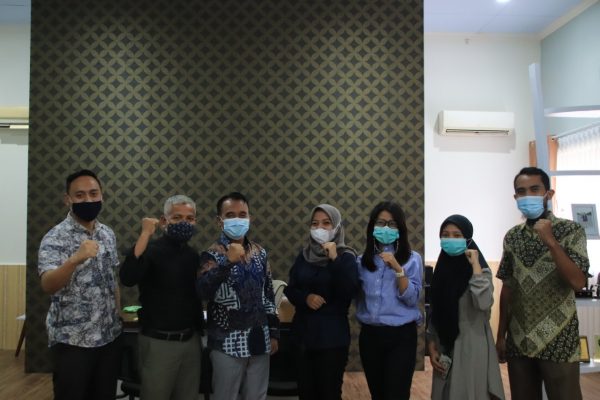 Kolabirasi Pemprov NTB dan Lombok Astoria Salurlan 300 Paket Sahur