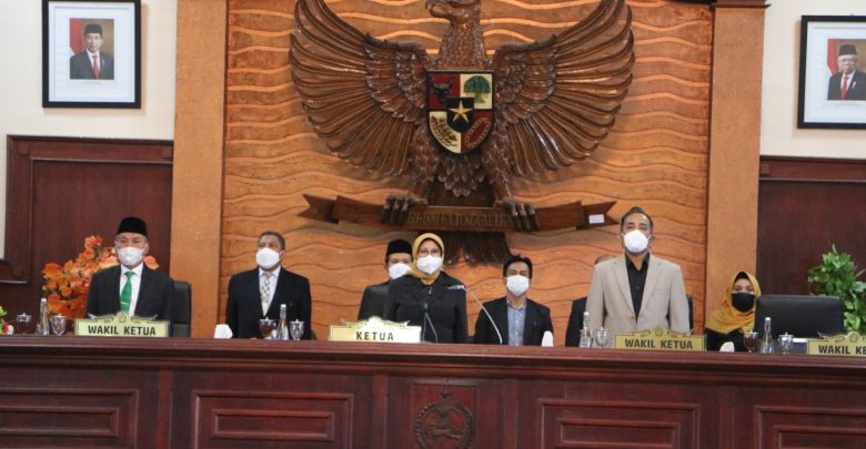 DPRD Setujui 2 Raperda, Wakil Gubernur Berharap Memberikan Manfaat