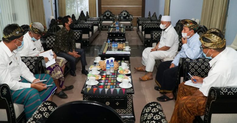 Pemkab Lotim Berkomitmen Berikan Perlindungan Bagi Tenaga Honorer