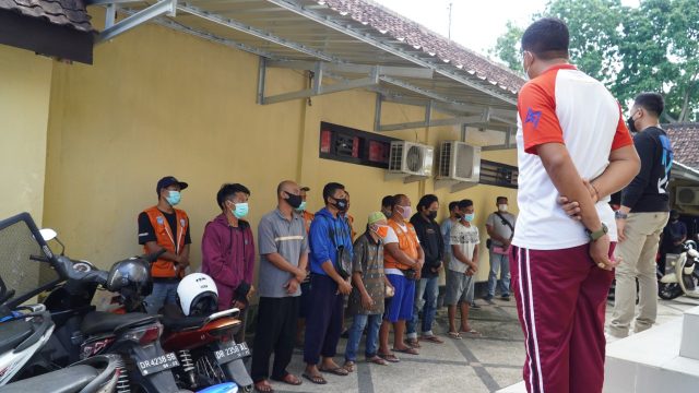 Tertibkan parkir liar di Mataram, Polisi amankan 12 Jukir