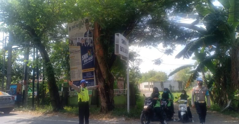 Patroli Sekolah, Polres Lobar Lakukan Pendekatan Antisipasi Kerumunan