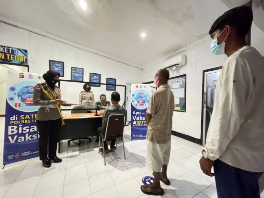 Kasat Lantas di Lotim, Rita Tambahkan Fasilitas Vaksin di Layanan SIM