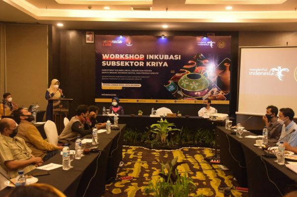 Pengerajin Kriya NTB Ikuti Workhsop Inkubasi Subsektor Kriya