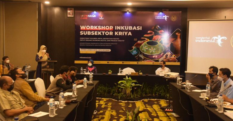 Pengerajin Kriya NTB Ikuti Workhsop Inkubasi Subsektor Kriya