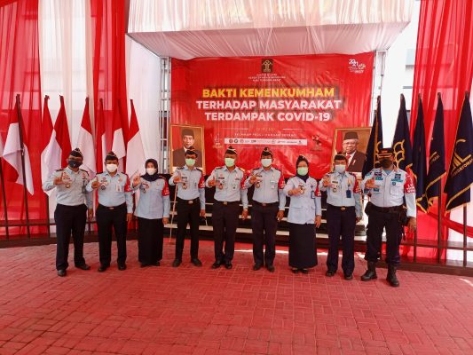 Kanwil Kemenkumham NTB Gelontorkan 500 Paket Sembako