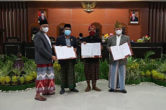 Pemda dan DPRD Lotim Tandatangani Nota Kesepakatan Perubahan KUA dan PPAS APBD