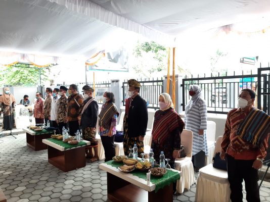 Desa Kumbang, Wakil Provinsi, Menerapkan Keterbukaan Informasi Publik