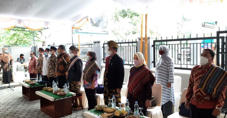 Desa Kumbang, Wakil Provinsi, Menerapkan Keterbukaan Informasi Publik
