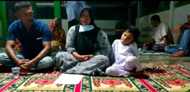 Agustini, Geuchik Seuneubok Baroh Tulis Teks Sebut Media Sebar Hoax