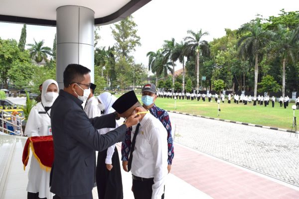 Sekda Lotim Sebagai Pembina Upacara Penutupan Pelatihan Dasar CPNS