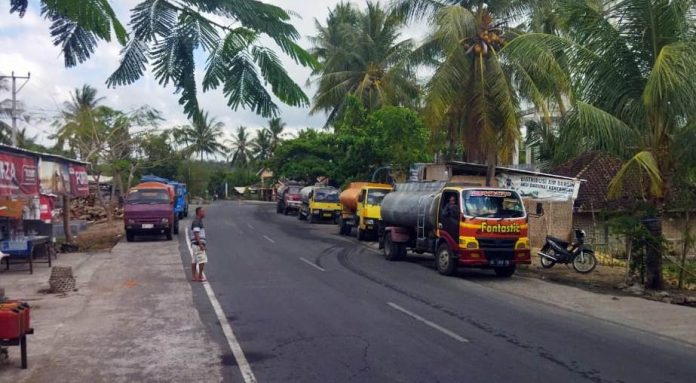 FWMO Lotim salurkan air bersih kepada masyarakat terdampak kekeringan