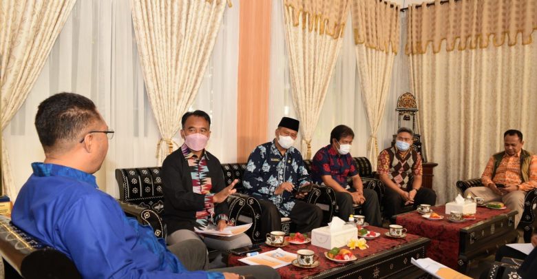 Gubernur Bang Zul Minta Semua Kepala OPD Respon Cepat NTB Care