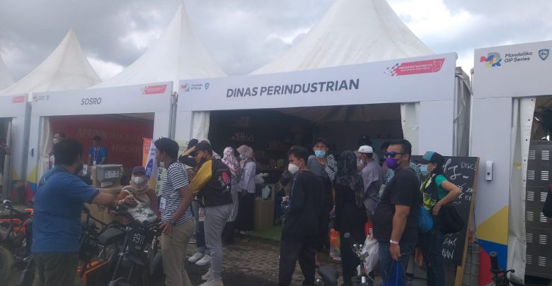 Hari Ketiga WSBK, Minat Belanja Penonton semakin tinggi