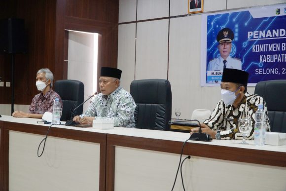 Kemenkominfo RI Tandatangani Komitmen bersama Pemkab Lotim Menuju Kota Pintar