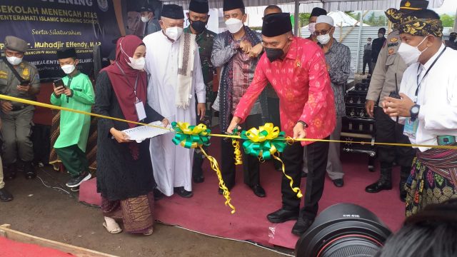Menko PMK Hadiri Soft Opening SMA Lenterahati Islamic Boarding School