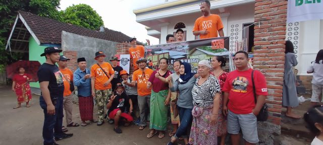 Ves Community Chapter Lombok Peduli Warga Terdampak Banjir di Lobar