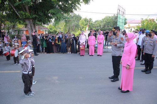 Kapolda NTB bersama Ketua Bhayangkari hadir menyapa Masyarakat Dompu