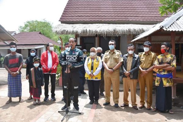 Presiden RI Disambut Hangat Bupati Saat Berkunjung ke LombokTengah