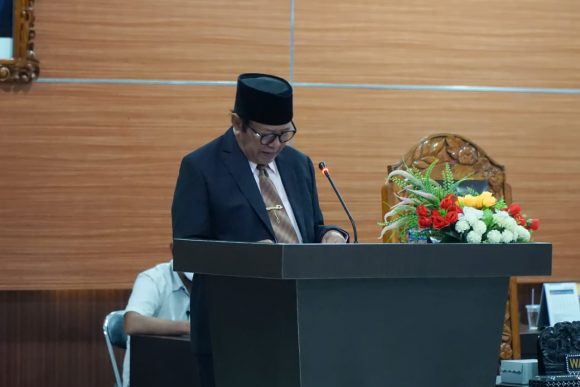 Wabup Lotim Sampaikan LKPJ 2021 dalam Rapat Paripurna Istimewa