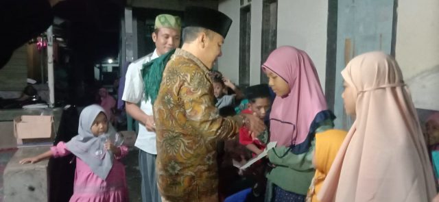 Anggota DPRD Loteng L Muhibban Belusukan Santuni Yatim Piatu