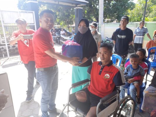Hope Team bersama FWMO Lotim berbagi 100 Sembako