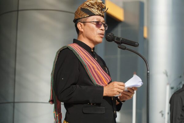 Pemkab Lotim Gelar Peringatan Hari Pendidikan Nasional di Kantor Bupati