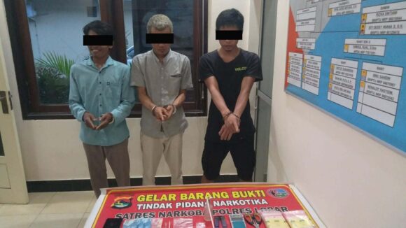 Opsnal Sat Resnarkoba Polres Lombok Barat Ciduk Tiga Orang di Sekotong