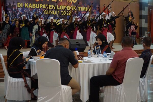 Bupati Lotim Melepas Peserta LATSITARDA Nusantara ke XLII Tahun 2022