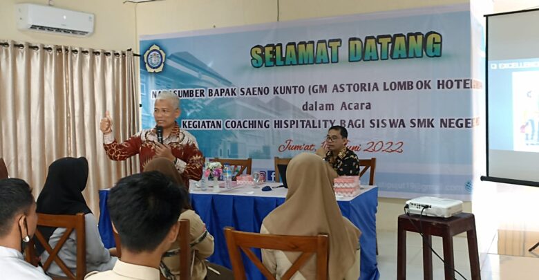 Lombok Astoria Hotel Gelar Kegiatan Coaching Hispitality di SMKN 3 Pujut