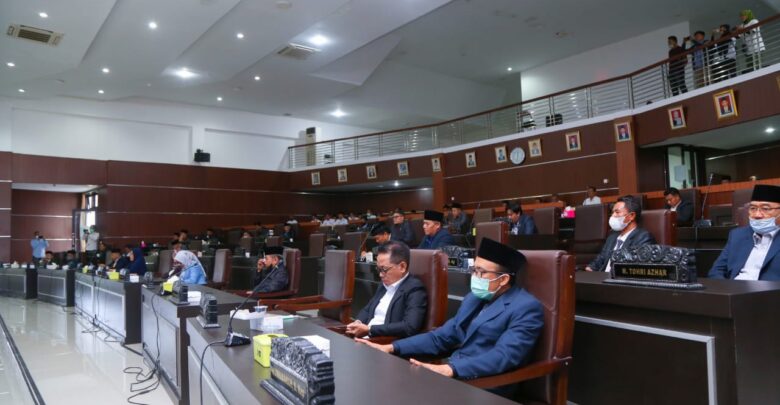 Tanggapan Fraksi Fraksi DPRD Lotim Dalam Rapat Paripurna XII Tahun 2022