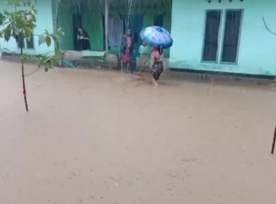 Air di Sirkuit 459 Lantan Meluap, Tiga Dusun Tergenang