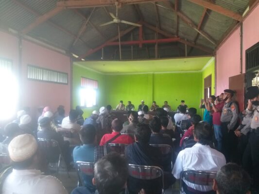 Kepala Desa Darek Meminta Maaf Kepada Masyarakat