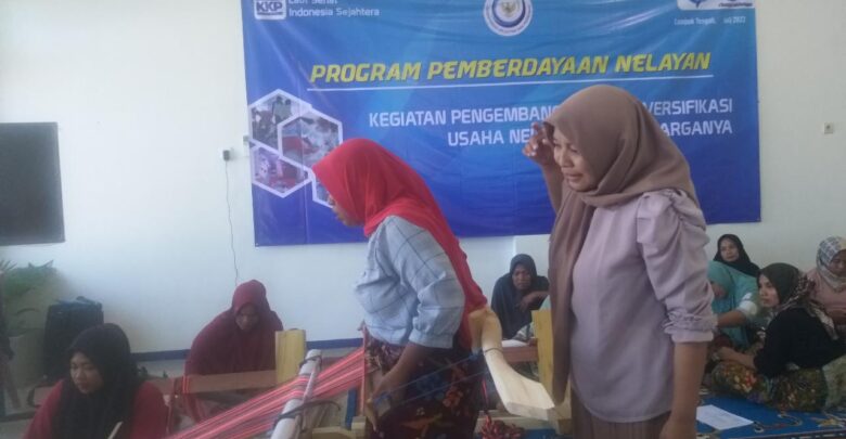Kementrian KKP RI Menggelar Platihan Pendanaan Bagi Keluarga Nelayan Teluk Awang