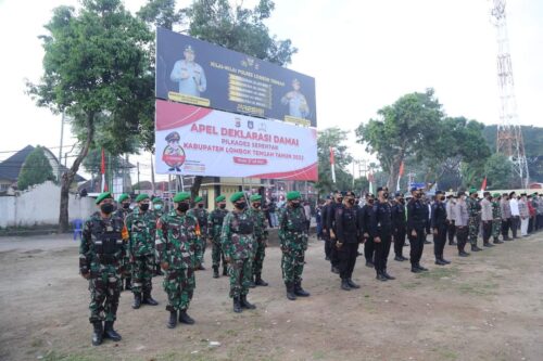 Seluruh Calon Kades Mengikuti Deklarasi Damai di Polres Loteng