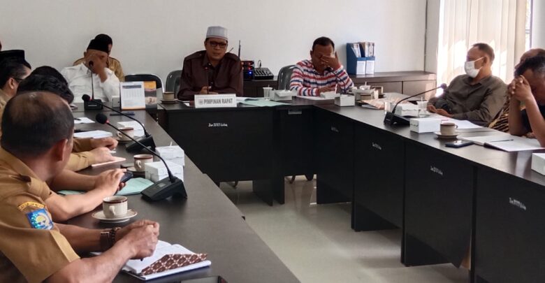 DPRD Semprot Pejabat Pemda Lotim Saat Rapat KUA PPAS APBD Perubahan