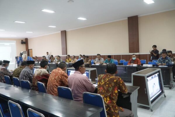 Bupati Lotim Kumpulkan Kepala OPD, Camat dan Kades Usai Rakor dengan Mendagri