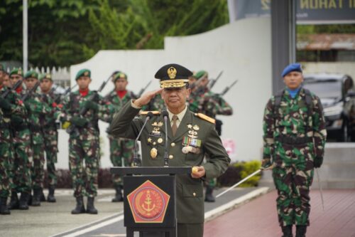 Danrem 126/WB Pimpin Ziarah Nasional ke Makam Pahlawan di HUT TNI ke 77