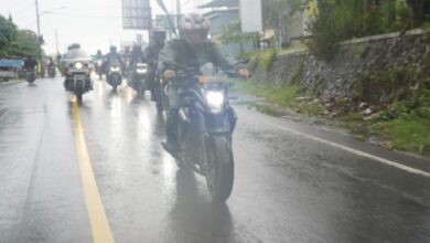Touring Berbagi Kasih Korem 162/WB Tetap Dilakukan Meski Hujan Lebat
