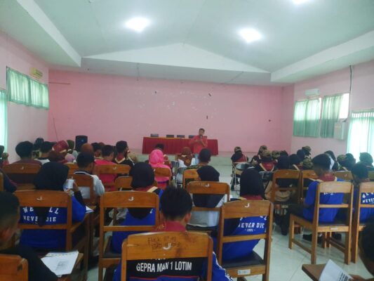 Pelatihan Jurnalistik Peserta Raimuna Ranting Selong Oleh FWMO Lotim