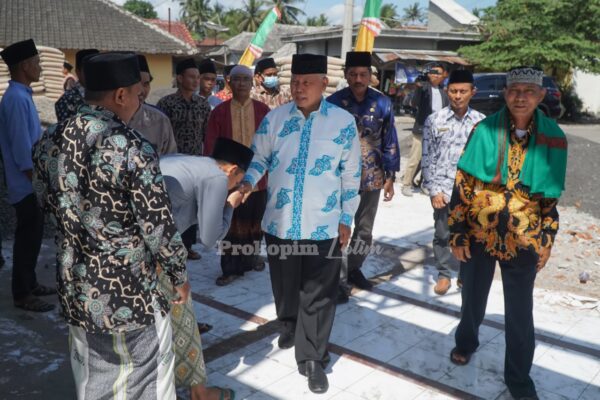 Bupati Lotim Hadiri Peringatan Maulid Nabi Muhammad SAW di Suralaga