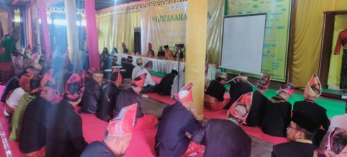 Lembaga Adat Tana Samawa (LATS) menggelar Musakara Rea