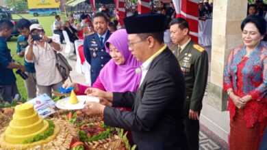 Gubernur Hadiri HUT TNI ke-77 di Lapangan Bhara Daksa Polda NTB