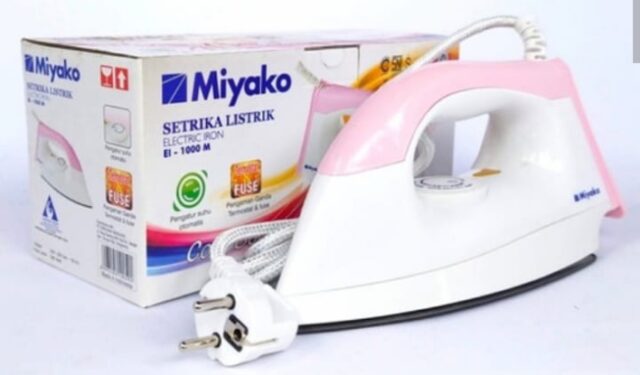 Lima Rekomendasi Setrika Miyako dan Keunggulannya Dibanding Merk Lain