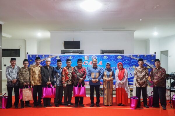 Sekda Lotim Mengadakan Pelepasan Pejabat Tinggi Pratama dan Purna Tugas