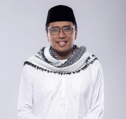 Mas Menteri Parekraf Kembali Lantik Taufan Rahmadi sebagai Tim Monev KEK Mandalika