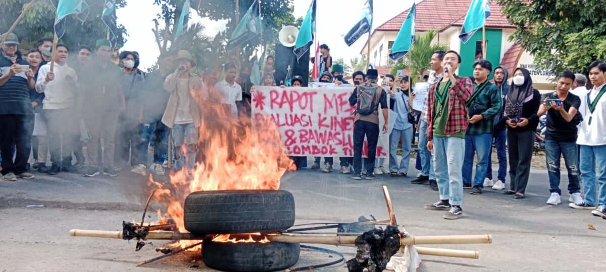 HMI MPO Gelar Aksi di Komisi Pemilihan Umum Lotim