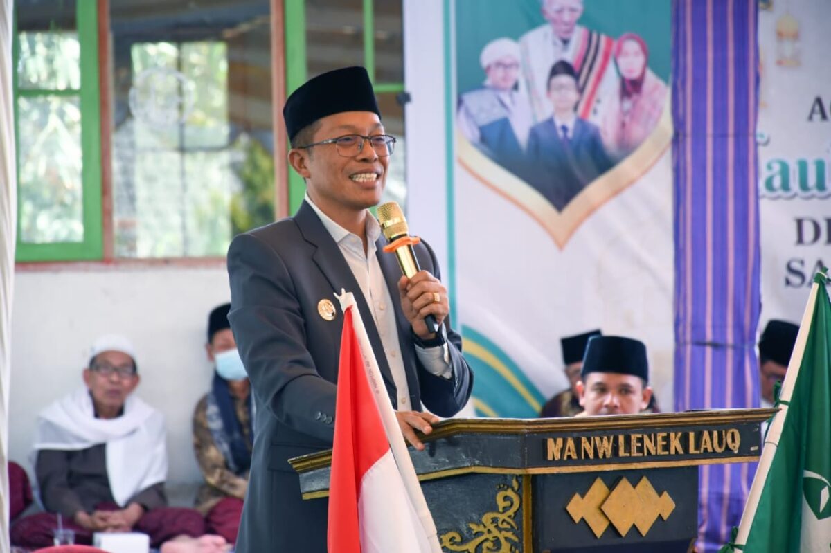 Pj Bupati Menghadiri Peringatan Maulid Nabi SAW di Lenek Baru