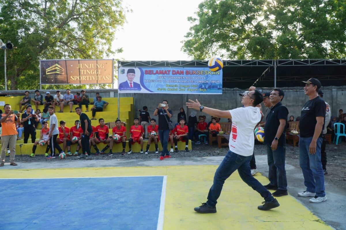 Pj Bupati Buka Bola Volley Kades Cup se Kabupaten Lombok Timur
